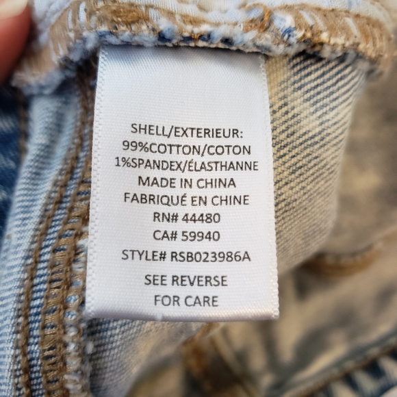 Tinseltown Mom Jeans Distressed Light Wash High Rise Size 11 - Picture 9 of 9